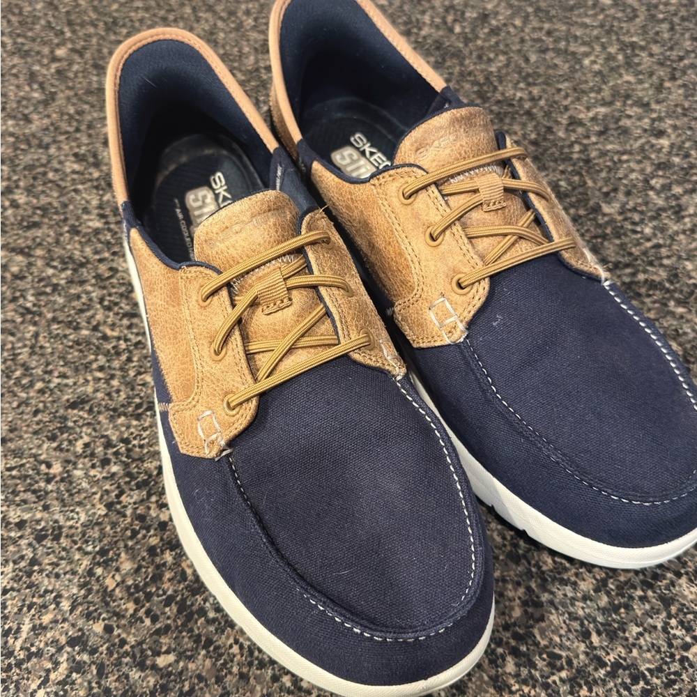 Skechers Navy and Tan Women's Slip in’s Shoes